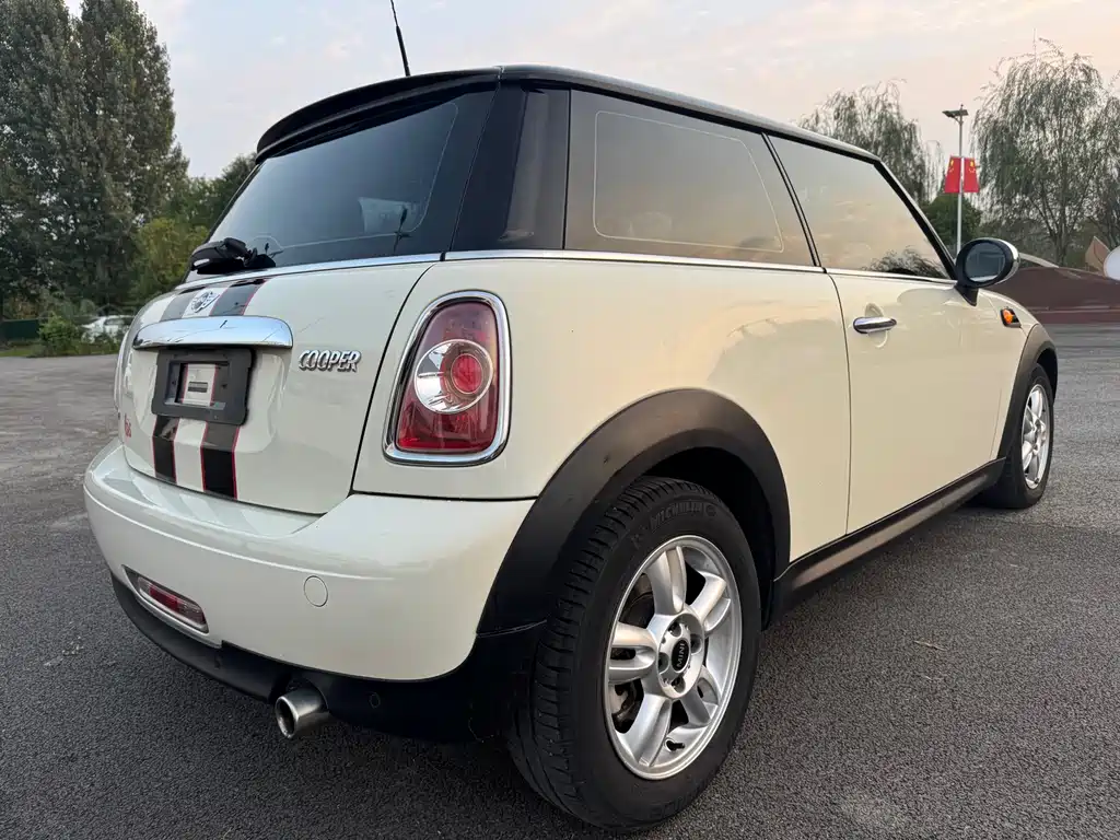 Mini Mini 2012 1.6L ONE Baker Street