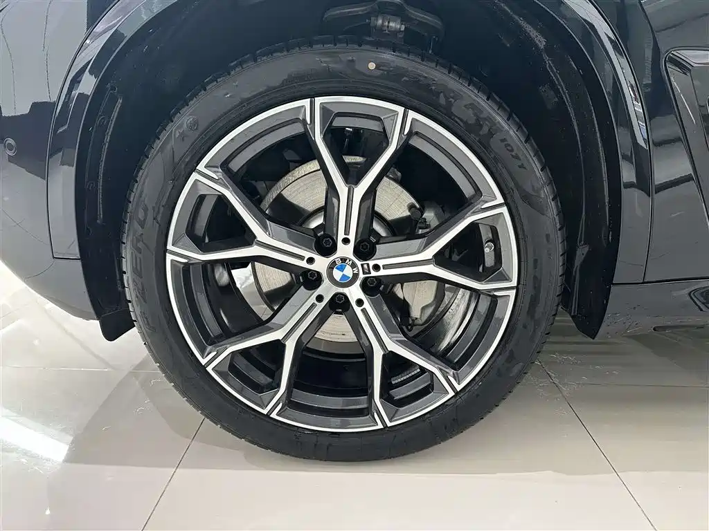 BMW X5 2023 xDrive 30Li Premium M Sport