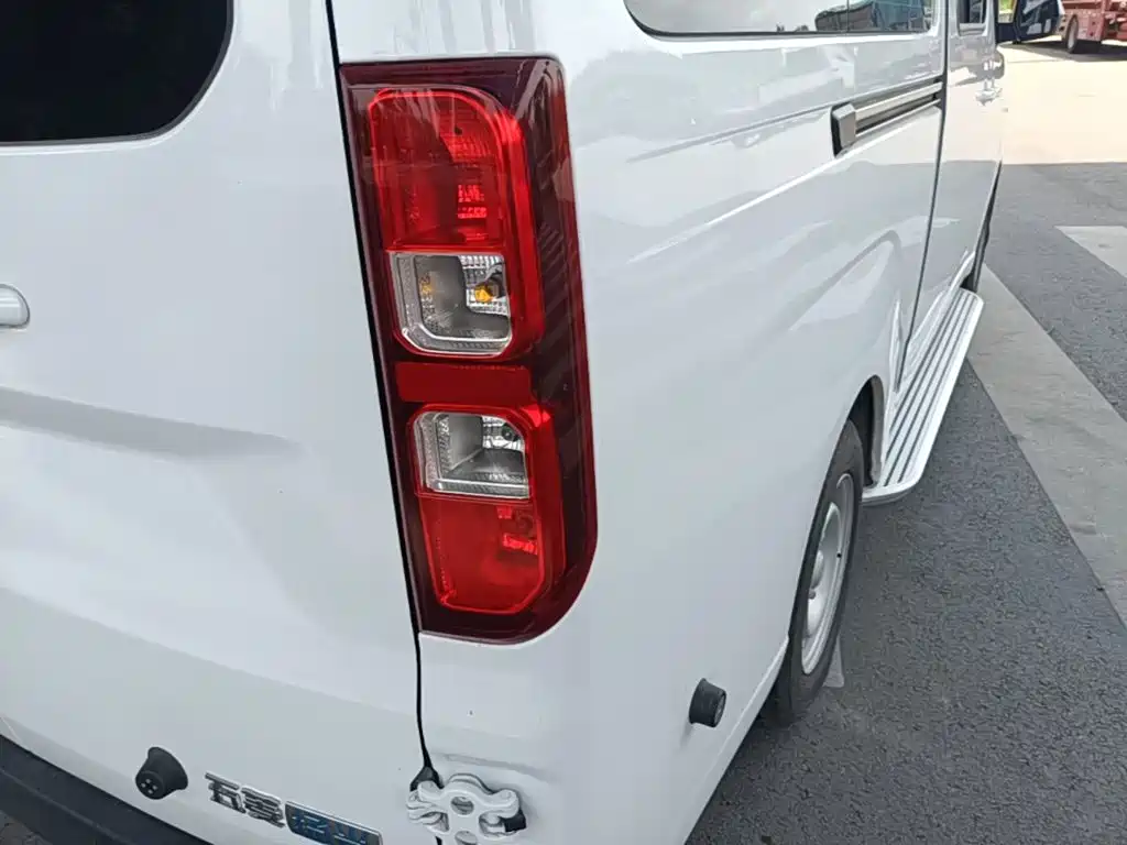 Wuling Yangguang — миниатюра 8