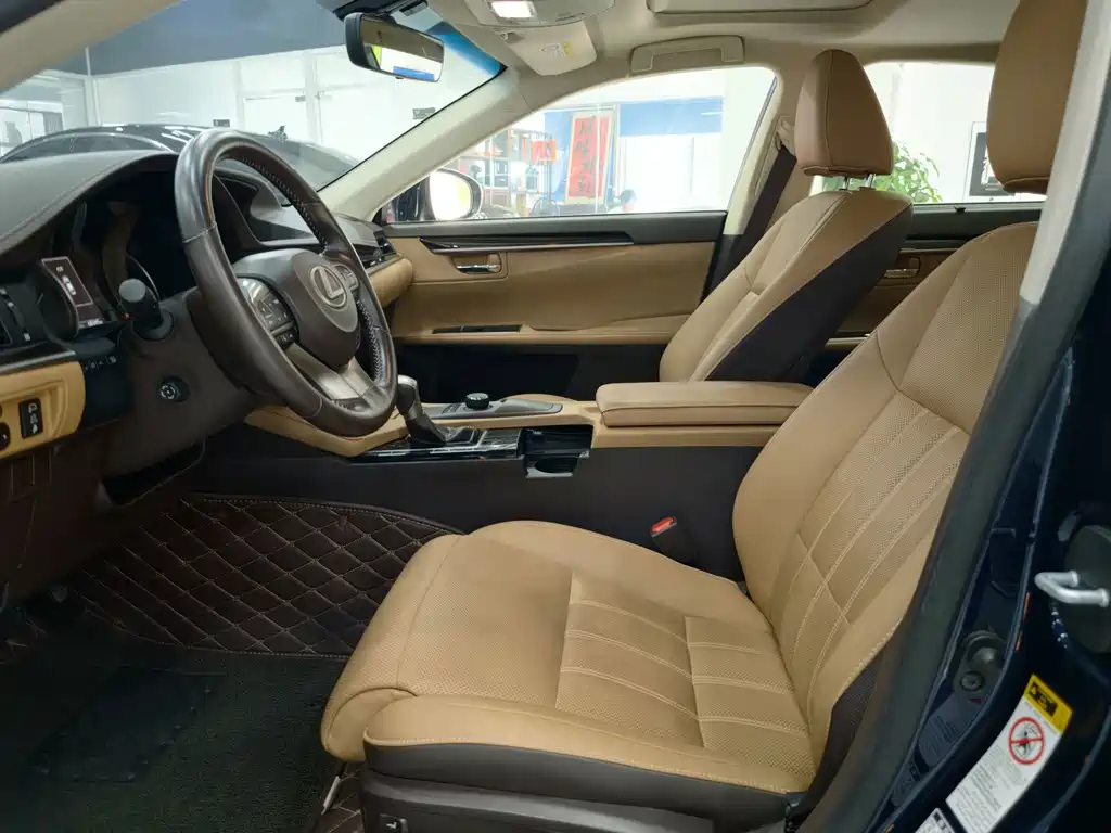 Lexus ES — миниатюра 5