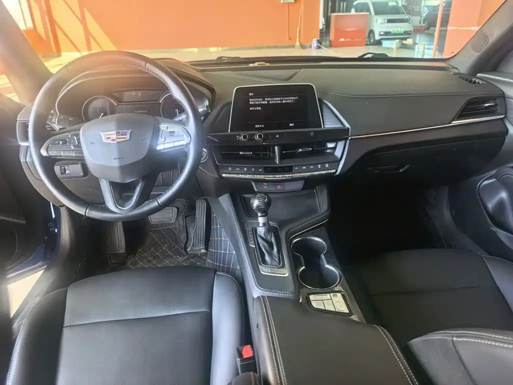 Cadillac CT4 — миниатюра 4