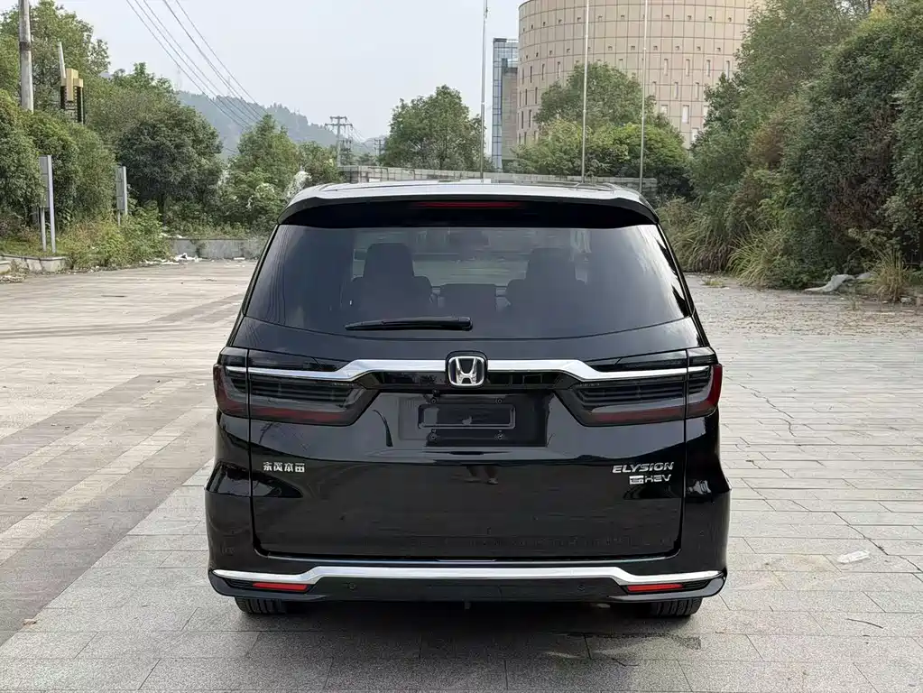 Honda Elysion — миниатюра 6