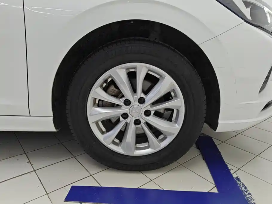 Changan Eado — миниатюра 6