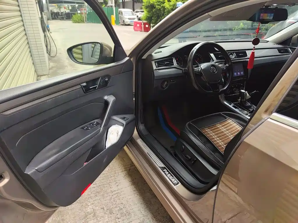 Volkswagen Passat — миниатюра 14