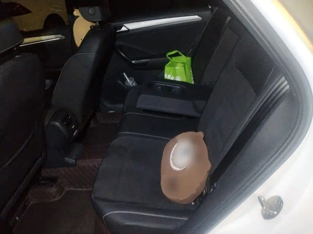Volkswagen T-Roc — миниатюра 13