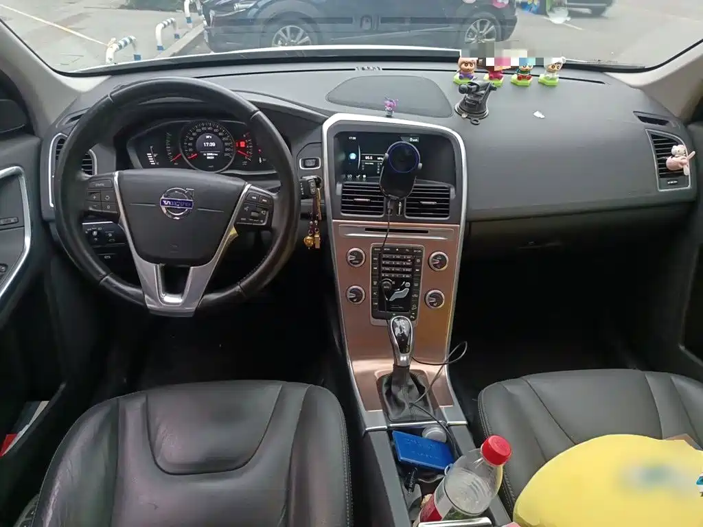 Volvo XC60 — миниатюра 10