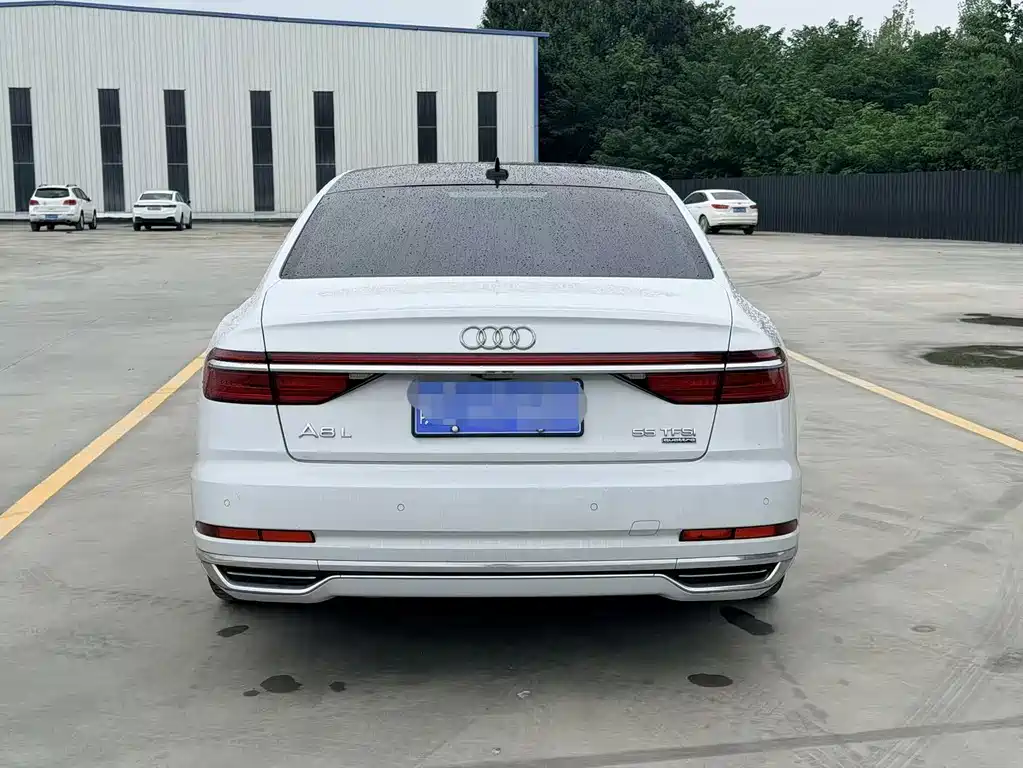 Audi A8 — миниатюра 8