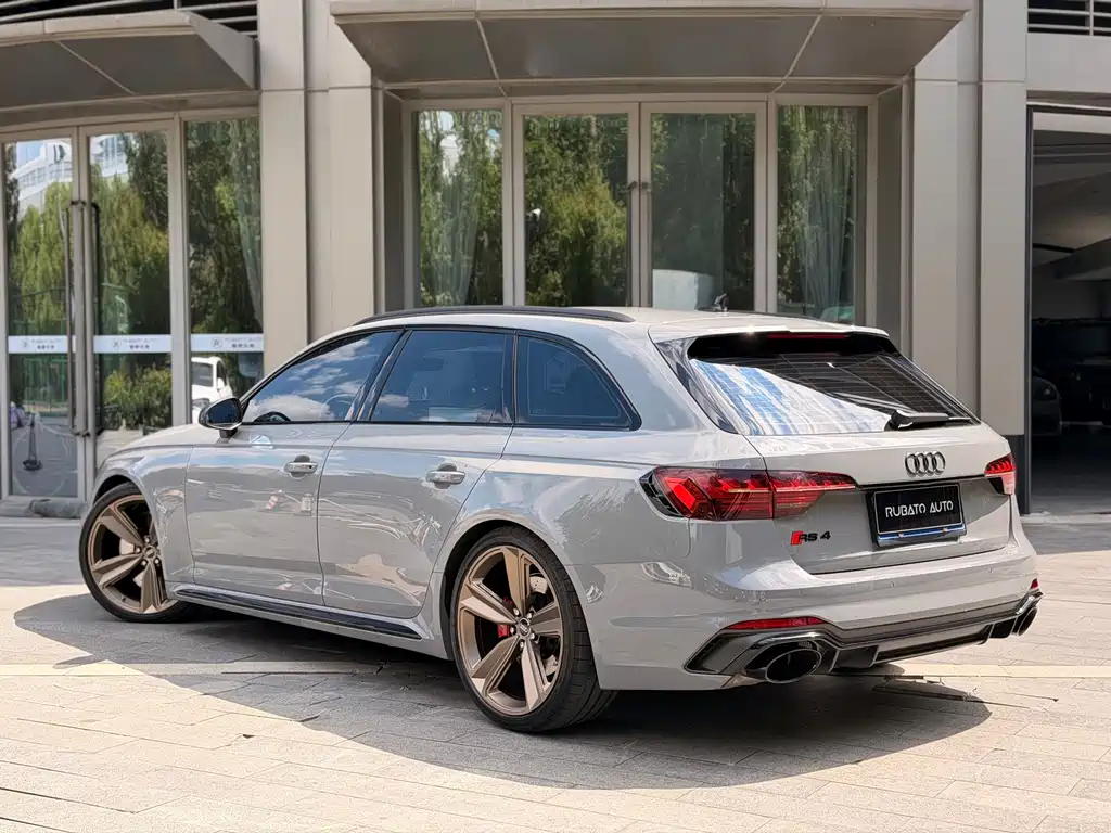 Audi RS 4 — миниатюра 3
