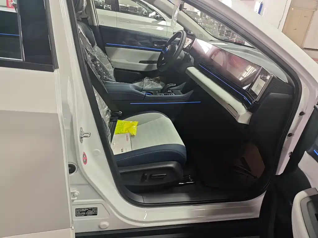 Lingxi L 2025 +