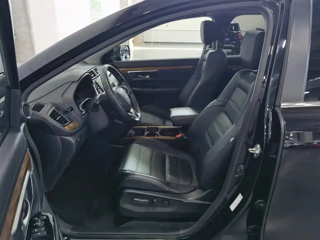 Honda CR-V 2019 240TURBO CVT V