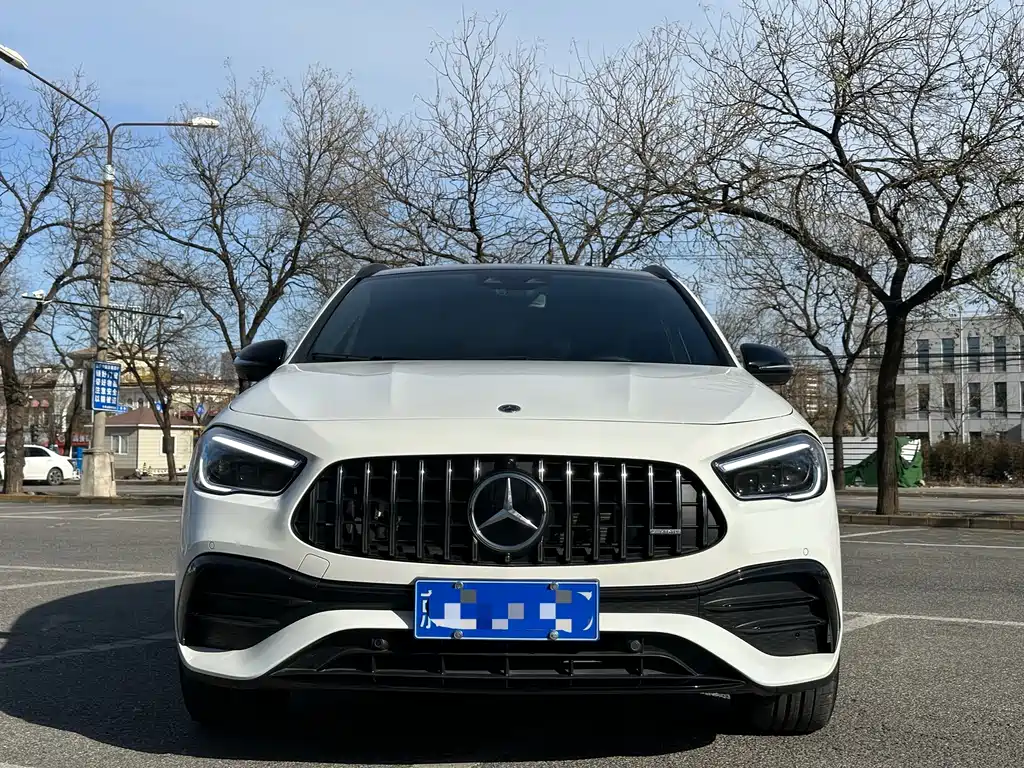 MERCEDES-BENZ GLA AMG