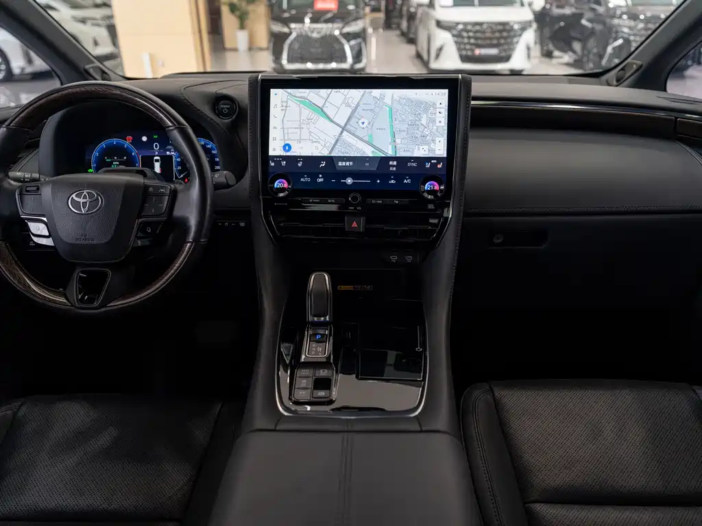 Toyota Alphard — миниатюра 10
