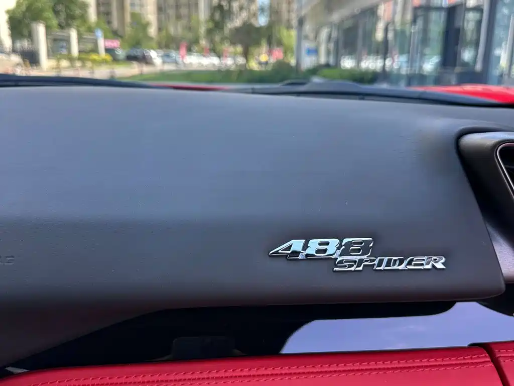Ferrari 488 — миниатюра 13