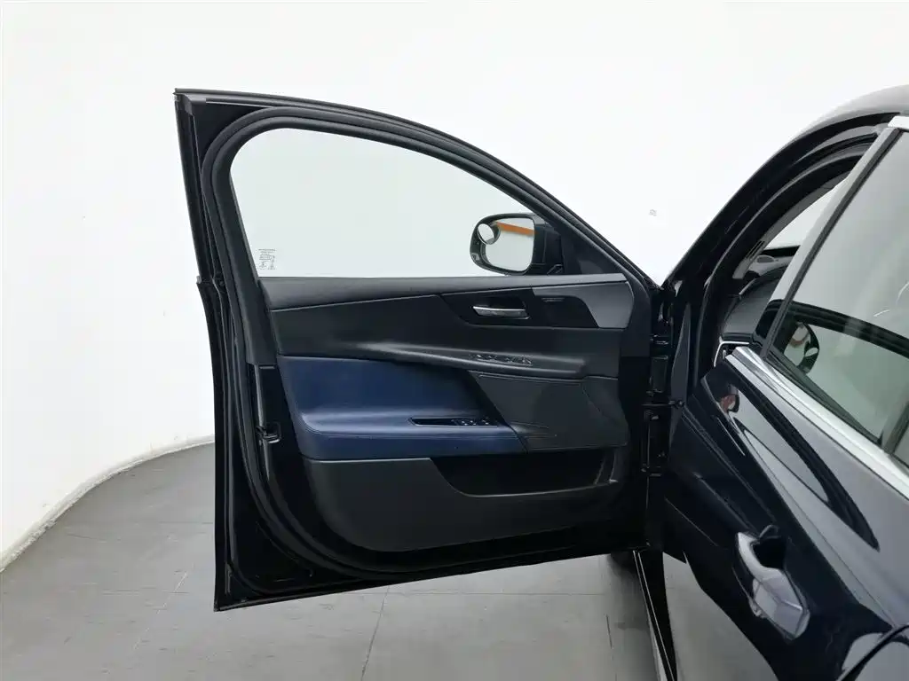Jaguar XE 2017 2.0T 240PS R-Sport