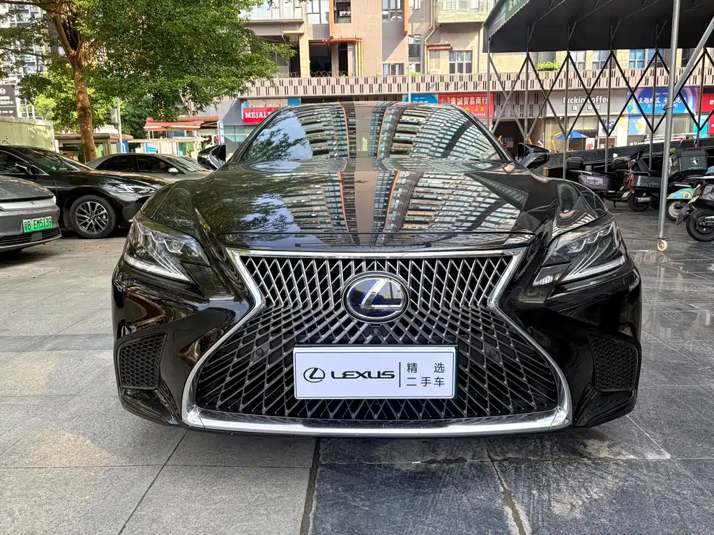 Lexus LS — миниатюра 2