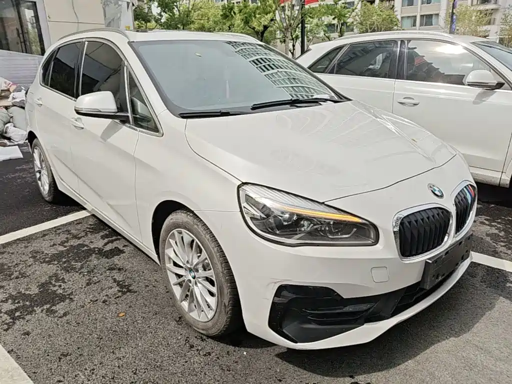 BMW 2 Series Active Tourer — миниатюра 4