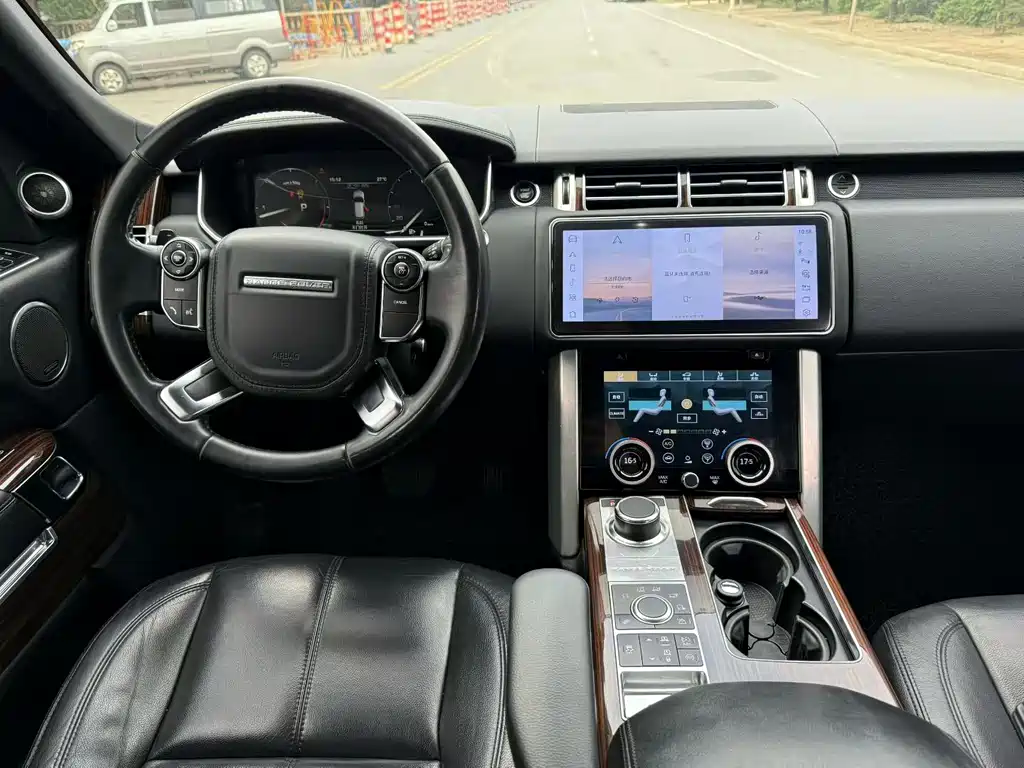 Land Rover Range Rover — миниатюра 5