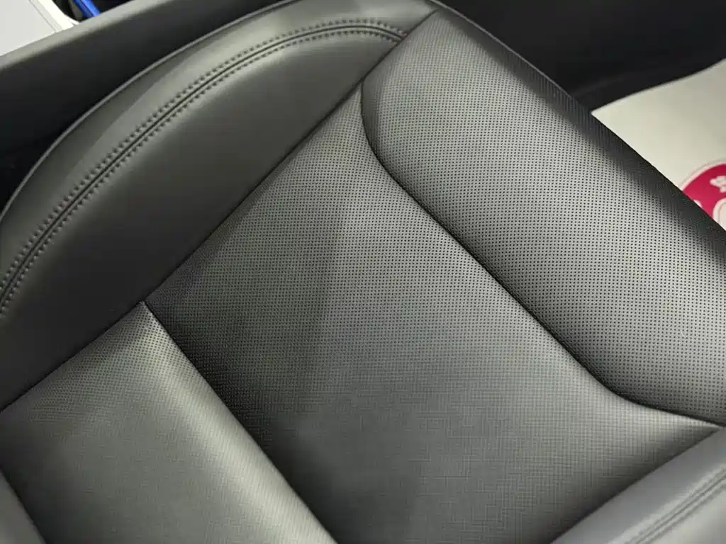 Tesla Model 3 — миниатюра 16