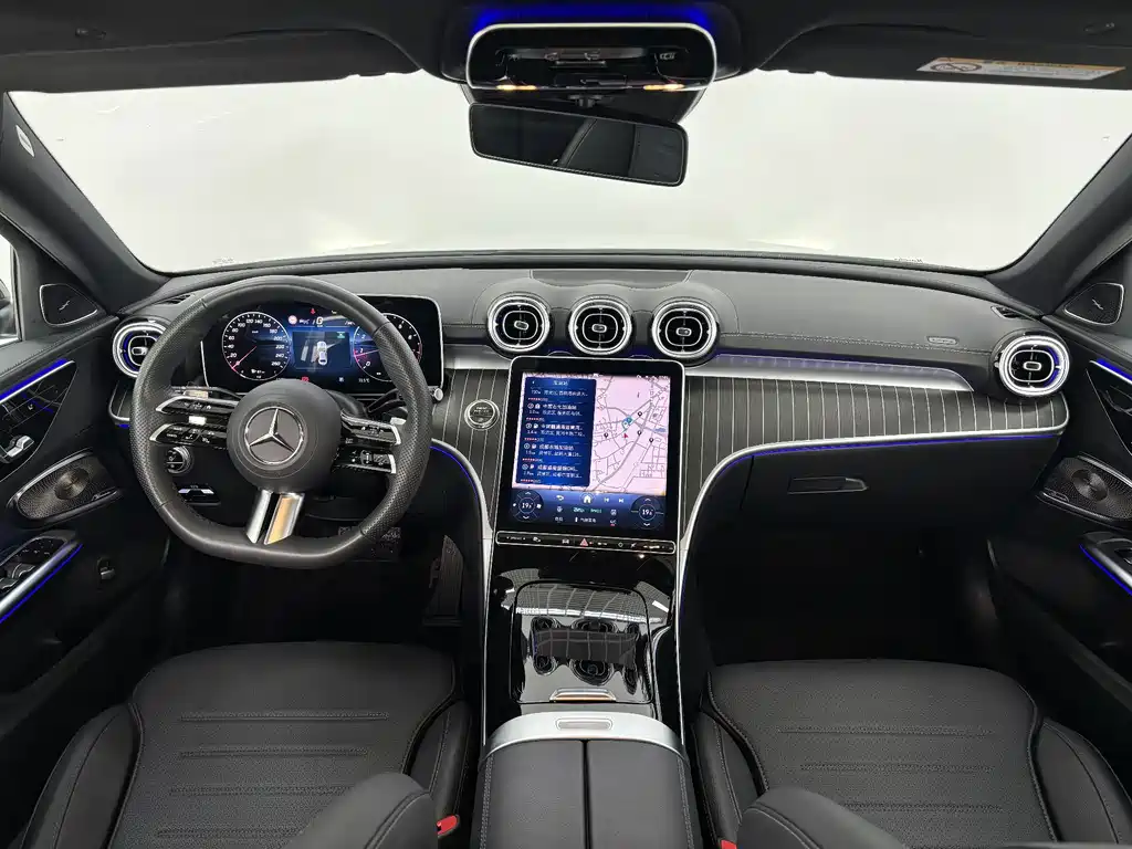 Mercedes-Benz C-Class — миниатюра 13