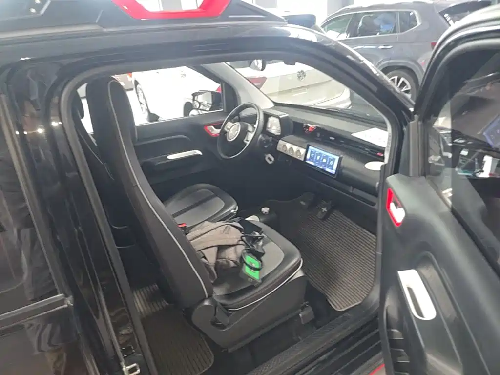 Wuling MINIEV — миниатюра 9