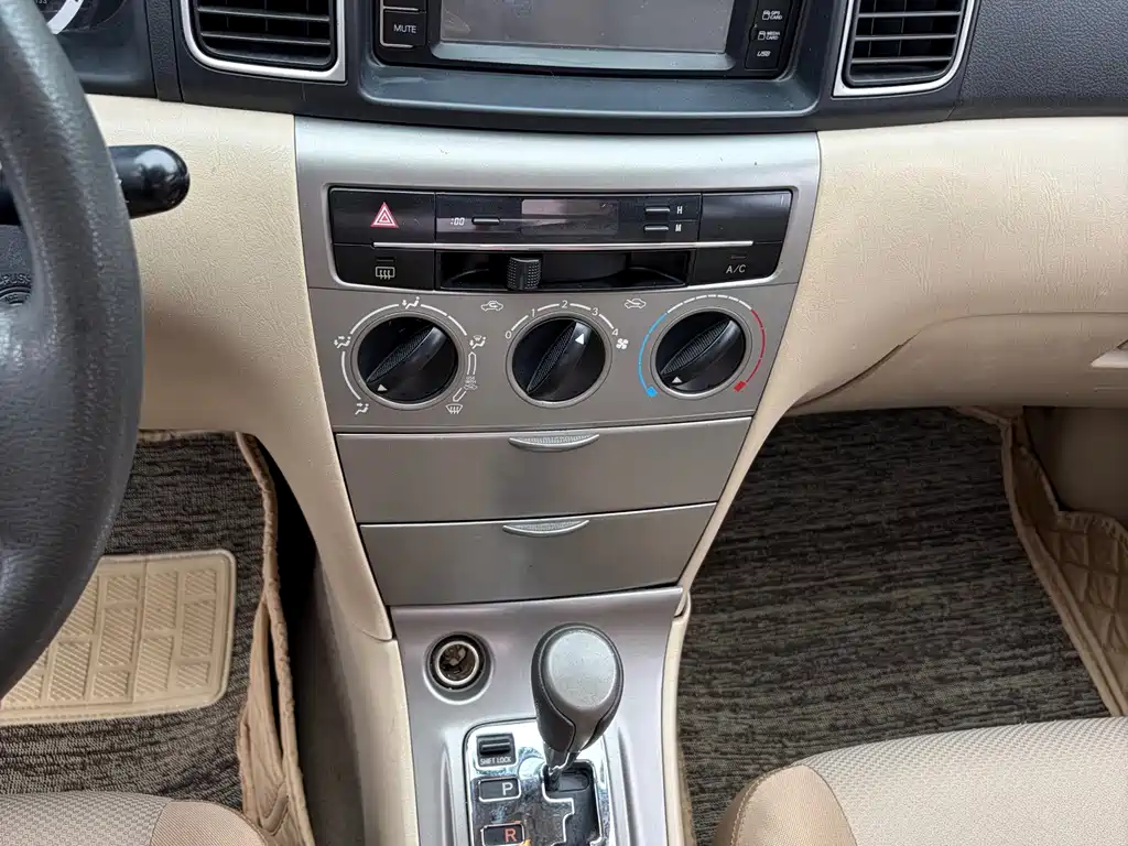 Toyota Corolla — миниатюра 14