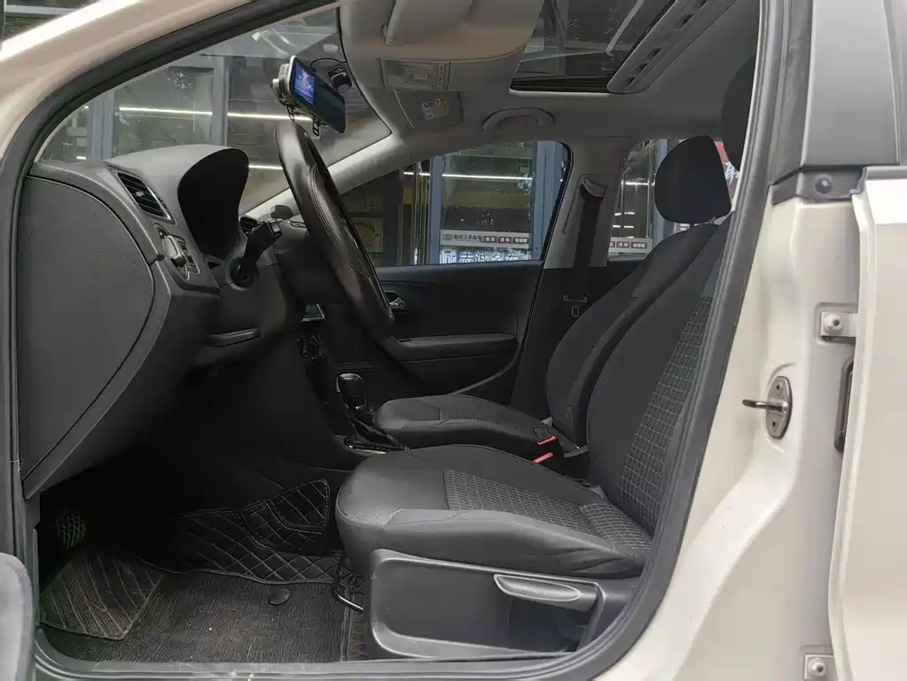 Volkswagen Polo — миниатюра 10