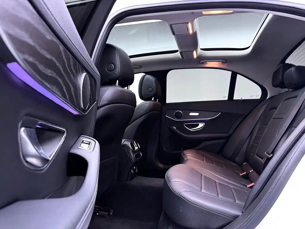Mercedes-Benz C-Class — миниатюра 18