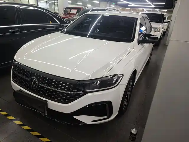 VOLKSWAGEN LAVIDA 2023