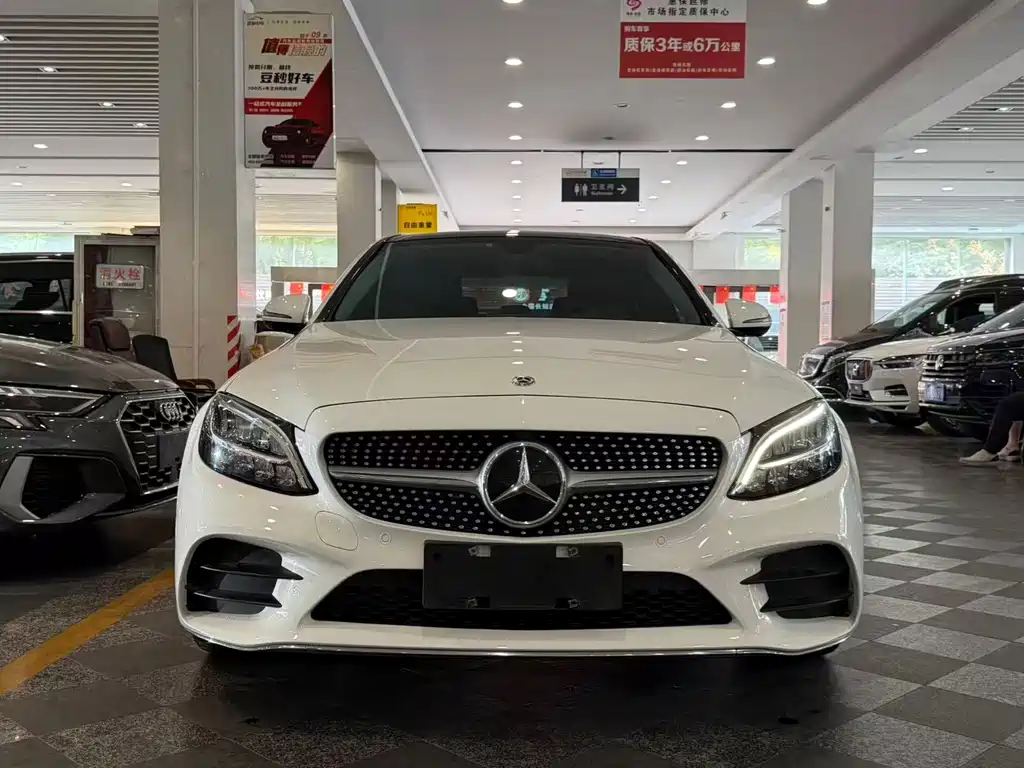 Mercedes-Benz C-Class — миниатюра 2