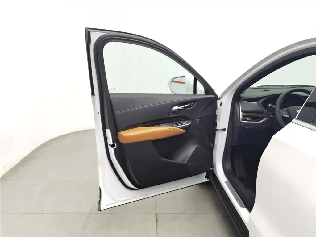 Cadillac XT4 2022 28T Luxury