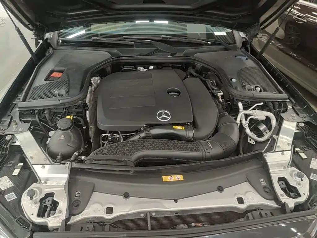 Mercedes-Benz E-Class 2021 — фото 19