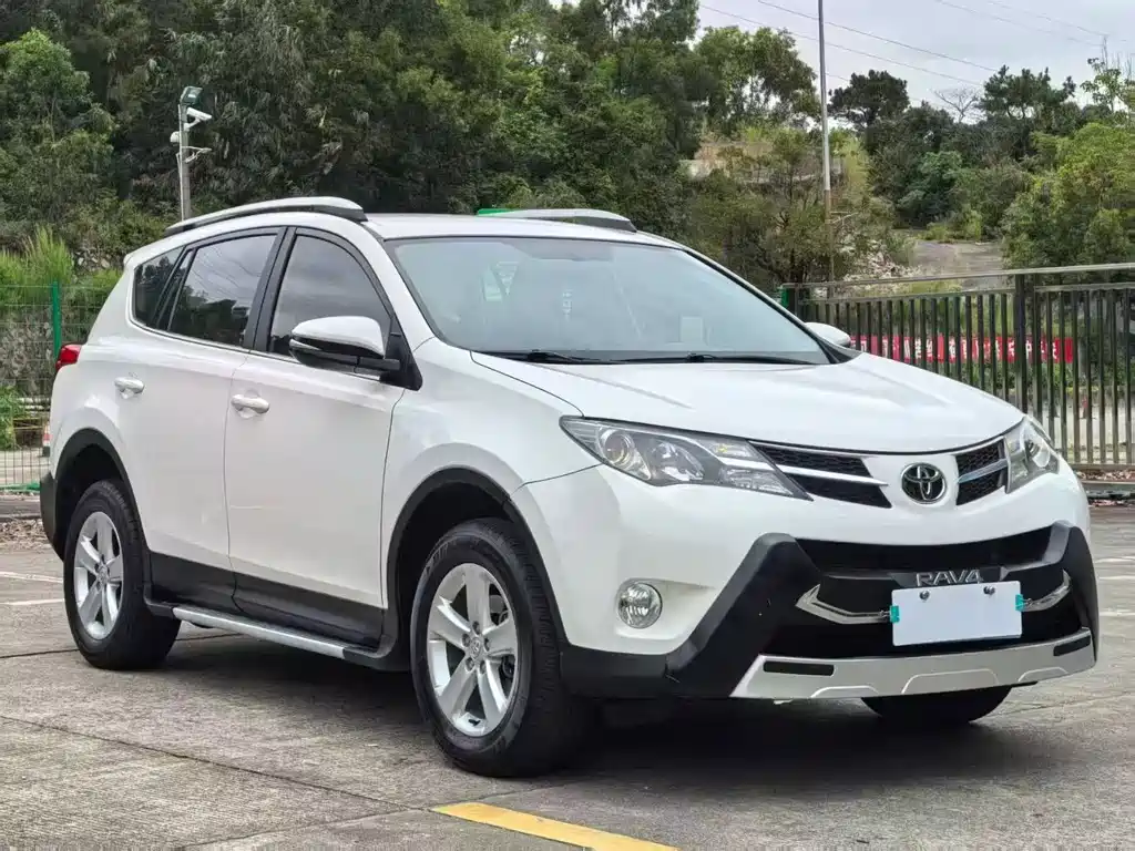 Toyota RAV4 2014