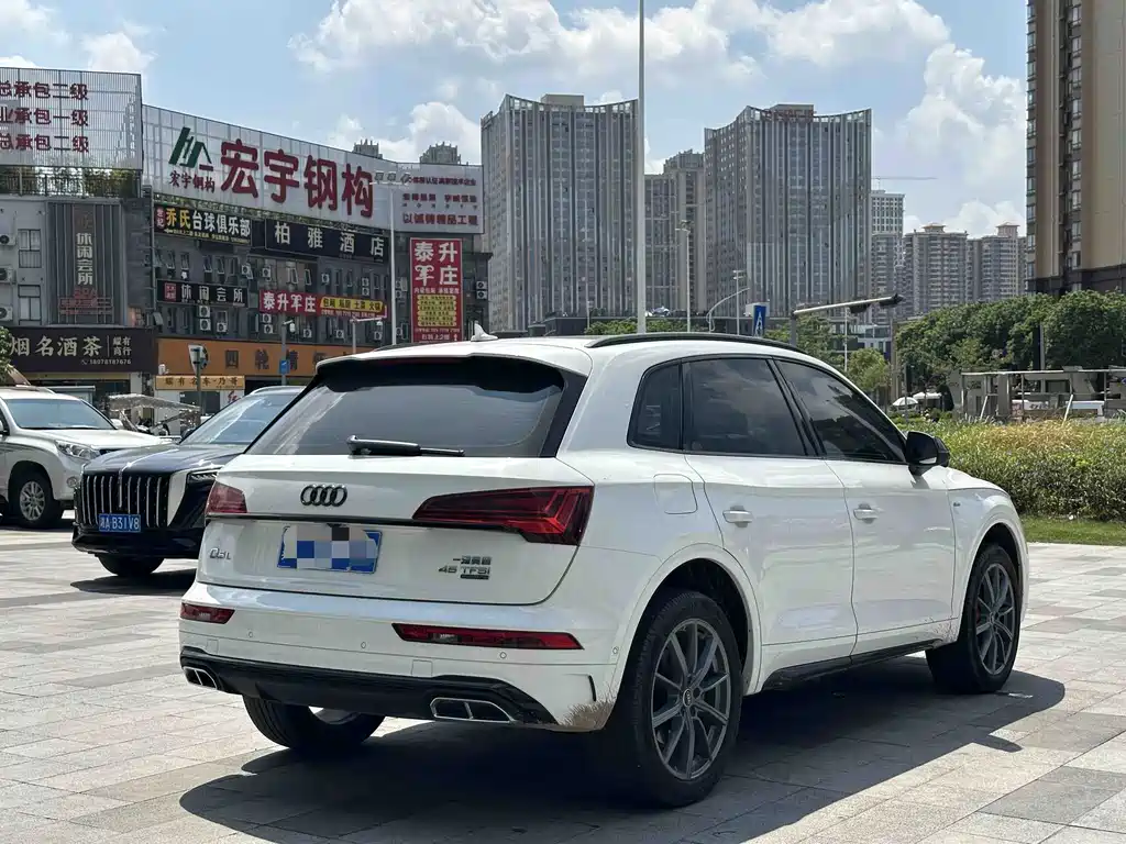 Audi Q5L — миниатюра 6