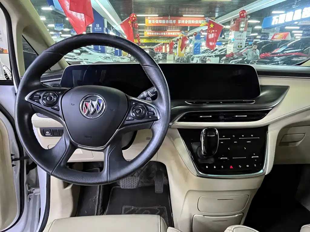Buick GL8 — миниатюра 3