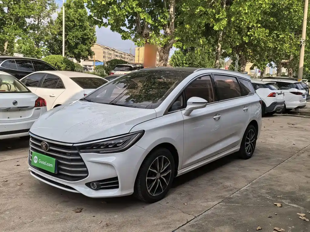 BYD MAX — миниатюра 2