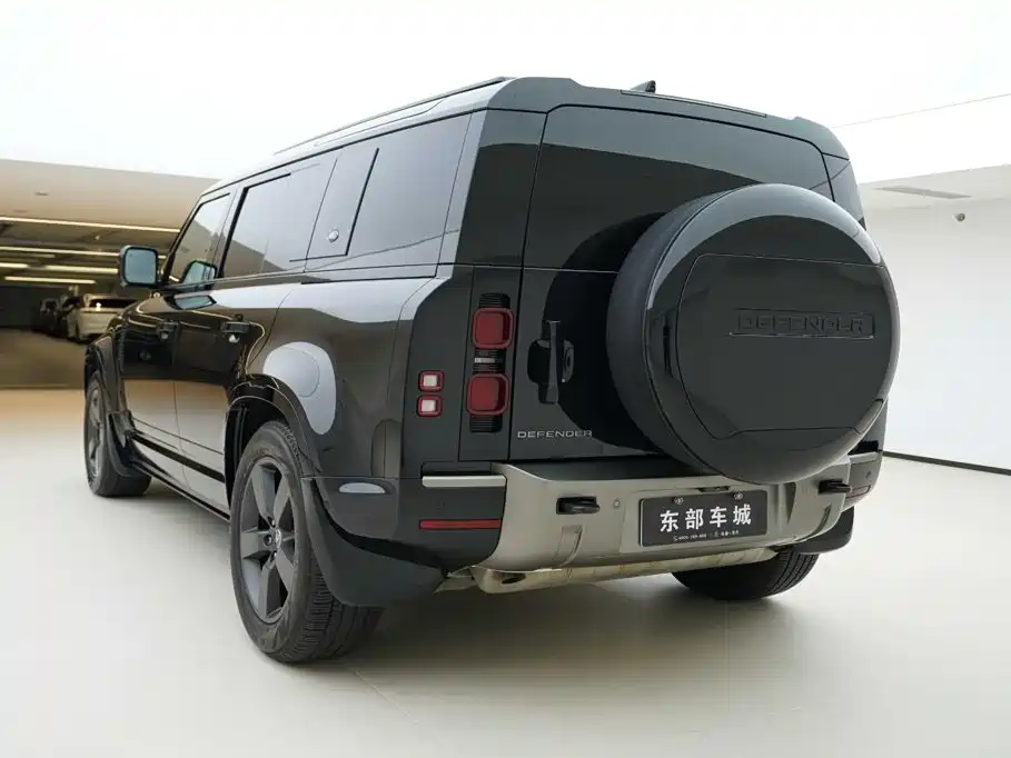 Land Rover Defender — миниатюра 4