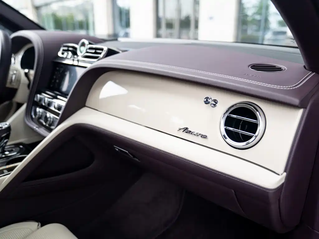 Bentley Bentayga — миниатюра 18