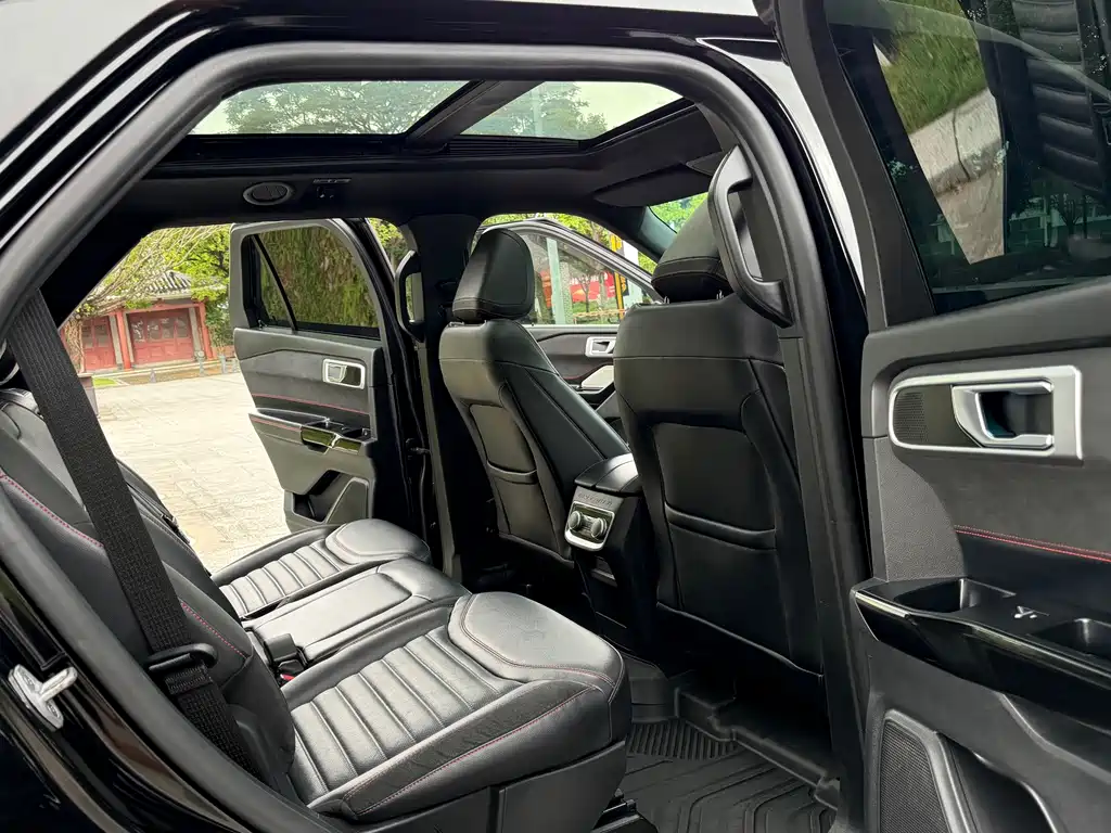 Ford Explorer — миниатюра 20