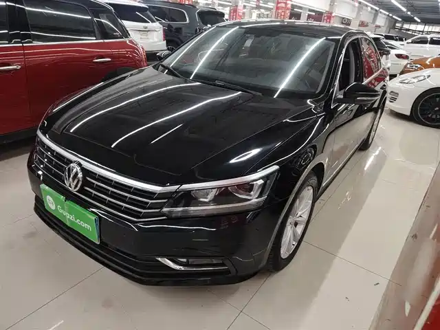 VOLKSWAGEN PASSAT 2019