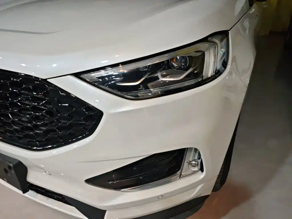 Ford Edge — миниатюра 24