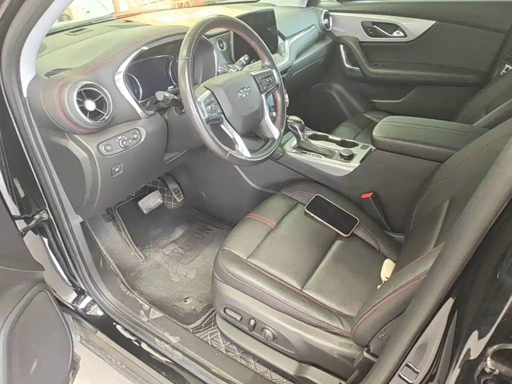 Chevrolet Blazer — миниатюра 11