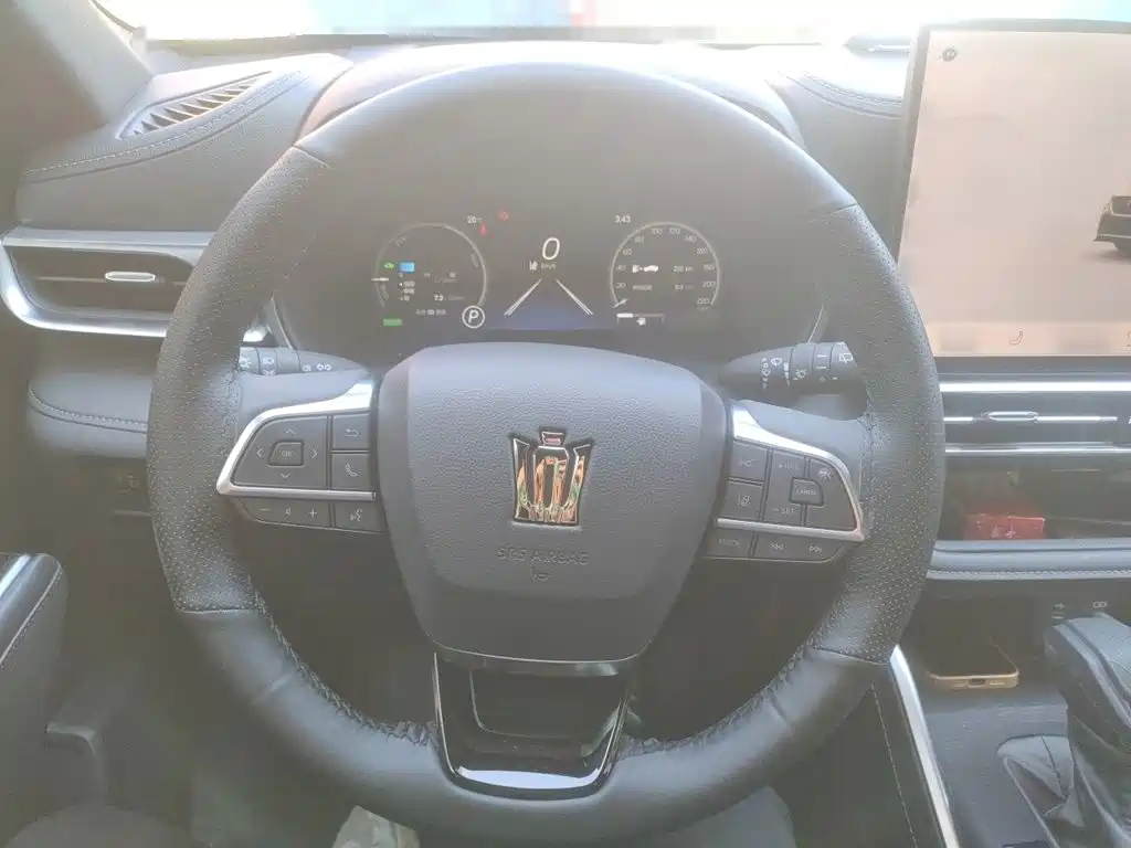Toyota Crown Kluger — миниатюра 3