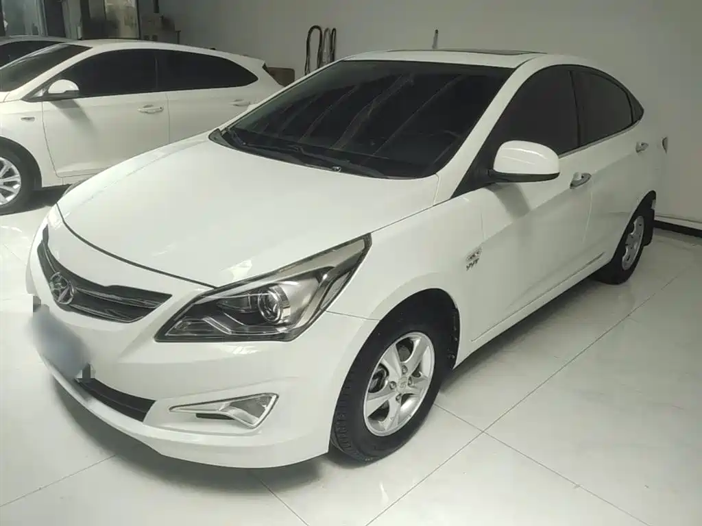 Hyundai Verna 2016