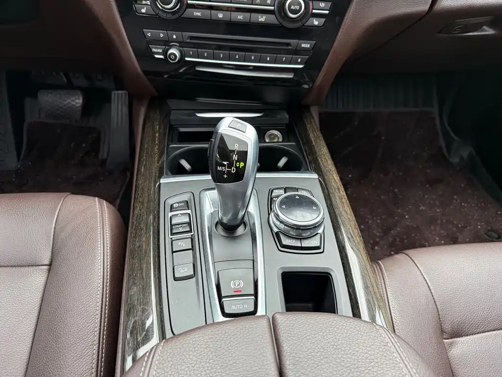 BMW X5 (Import) — миниатюра 16