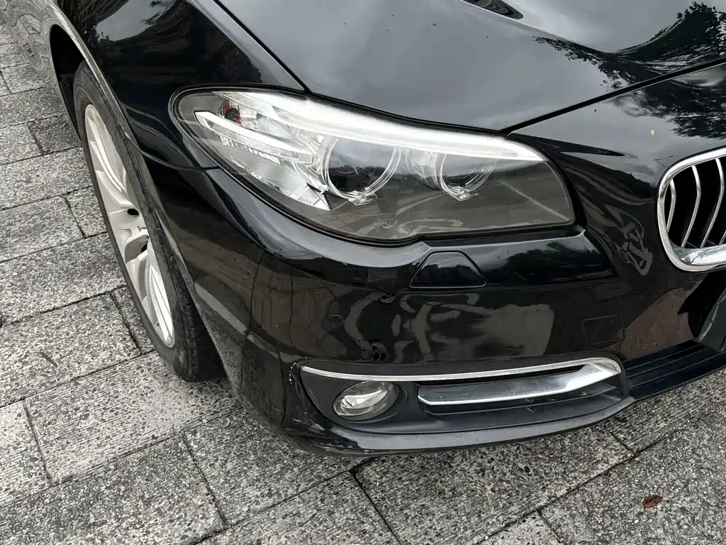 BMW 5 Series — миниатюра 22