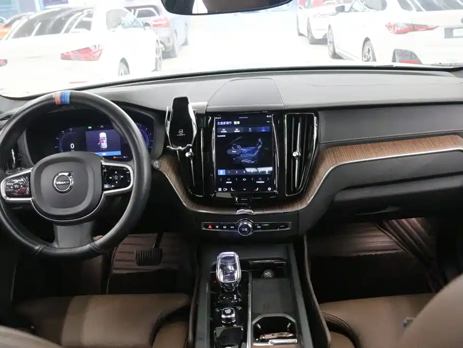 Volvo XC60 — миниатюра 5
