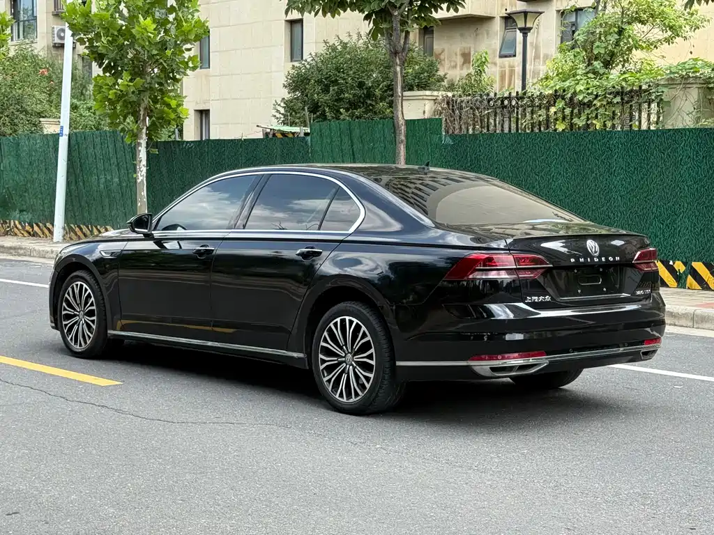 Volkswagen Phideon — миниатюра 7