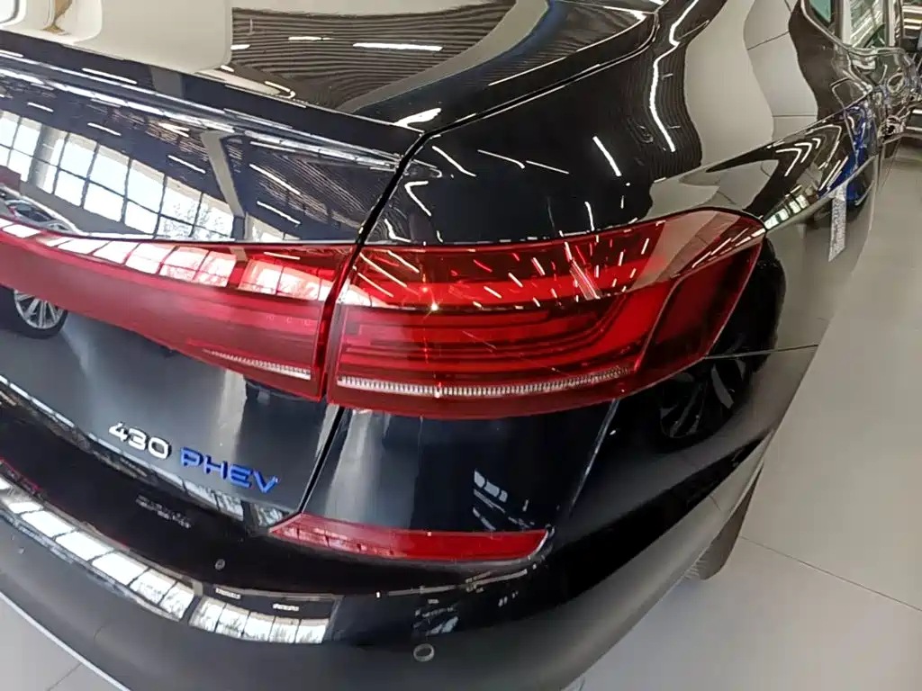 Volkswagen Passat PHEV — миниатюра 8