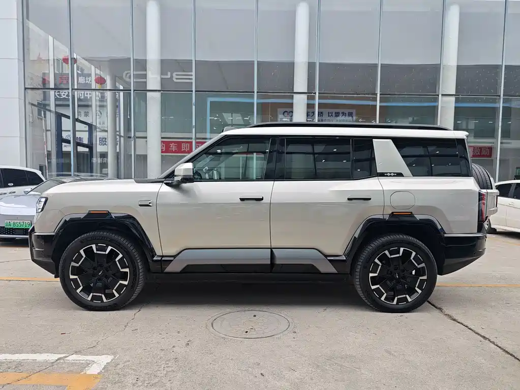 Fangchengbao Leopard 8 8 2025 Flagship 7 мест