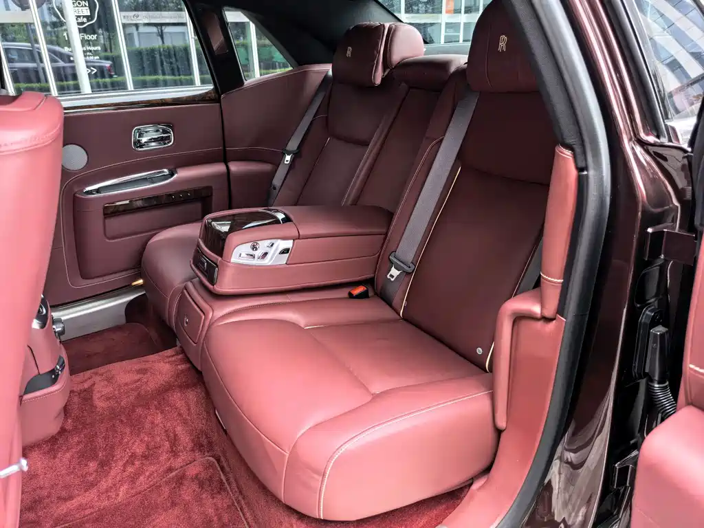 Rolls-Royce Ghost — миниатюра 41